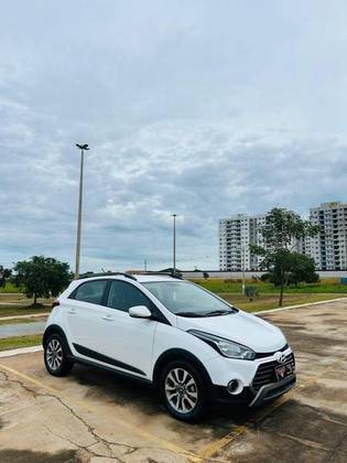 HYUNDAI HB20X 1.6 16V PREMIUM FLEX 4P AUTOMÁTICO